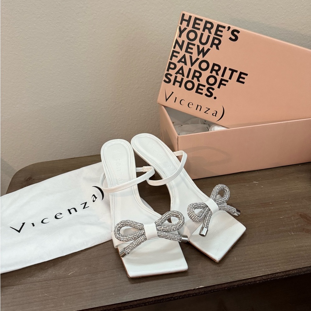 Vicenza Bow Mule White Heels